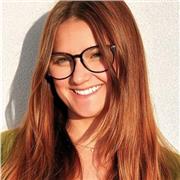 Studentessa universitaria per aiuto compiti estivi e/o lezioni in particolare di matematica/geometria